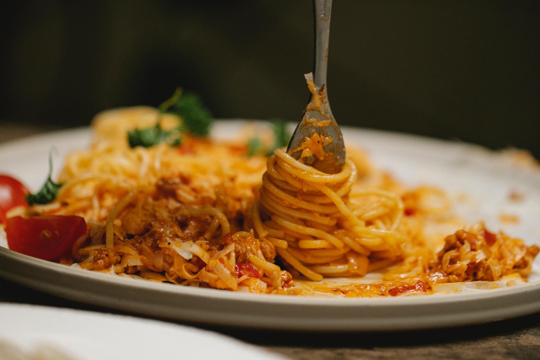 Keine Spaghetti mit dem Messer schneiden! Über die feinen Regeln und Etikette der italienischen Küche in Venedig