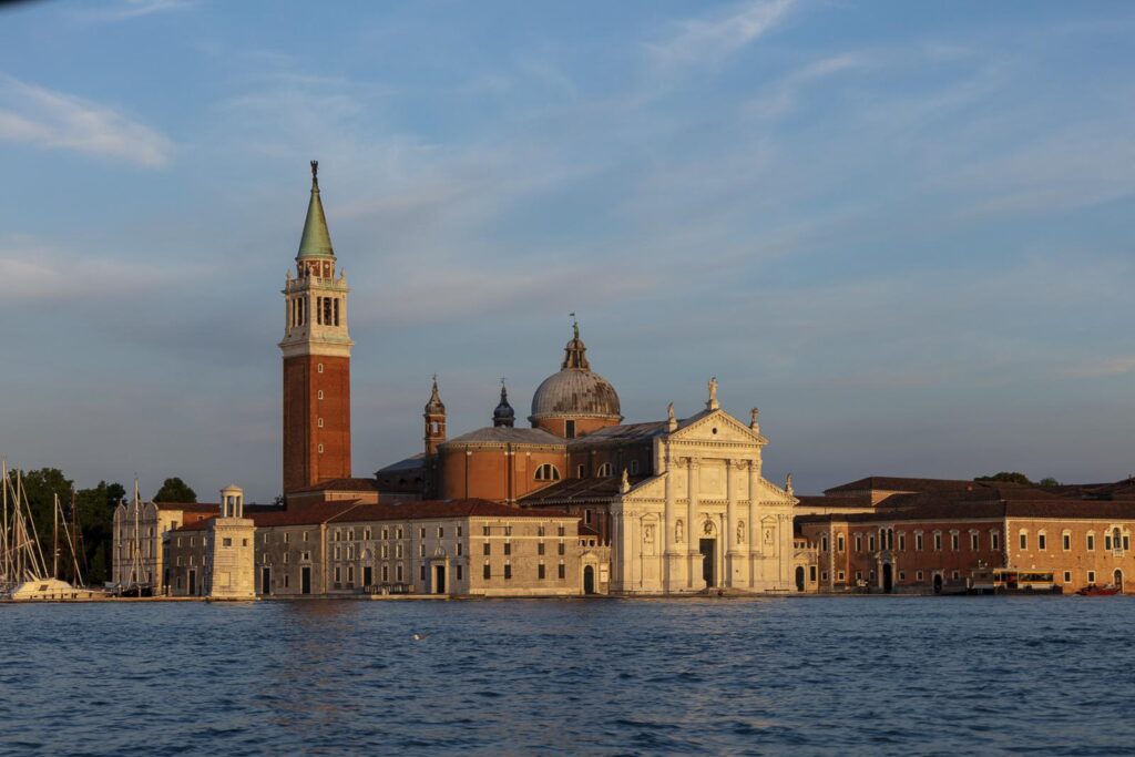 Besuche San Giorgio Maggiore ohne Anstehen