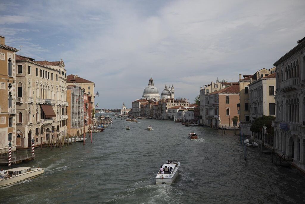 Als Alleinreisender in Venedig kannst du die Stadt frei erforschen.