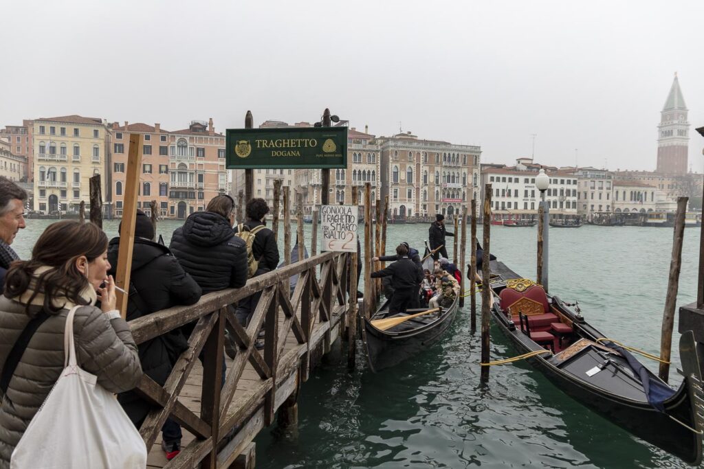 Die Haltestelle Dogana des Traghetto in Venedig