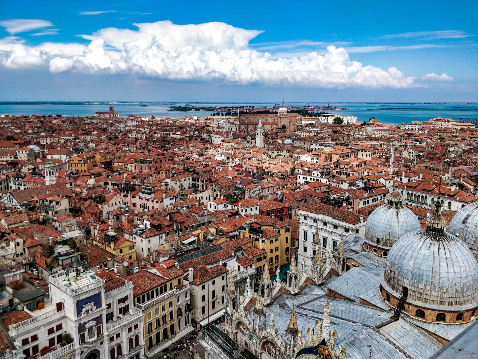 Ein außergewöhnliches Venedig im August jenseits der Touristenströme entdecken