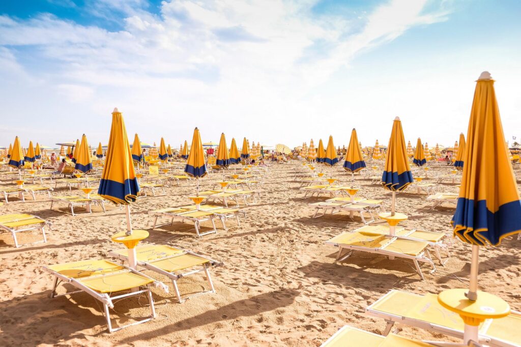 Nicht nur in Venedig im August kannst du viel erleben, sondern auch an den umliegenden Stränden kann du das Wetter genießen.